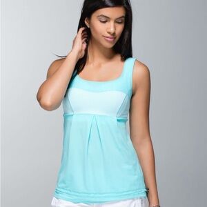 🍋 Lululemon Elevate Tank, Tonka Teal/White Size 8. Very good pre-owned cond.